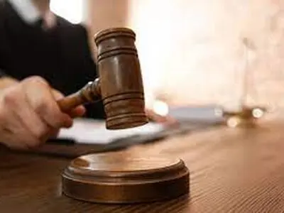متصدی پارکینگ خودروی متخلف به علت دریافت وجه مازاد بر تعرفه در رشت محکوم شد