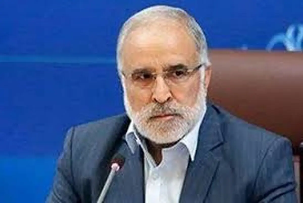با حضور در عرصه انتخابات اجازه کنشگری را به دشمن ندهیم
