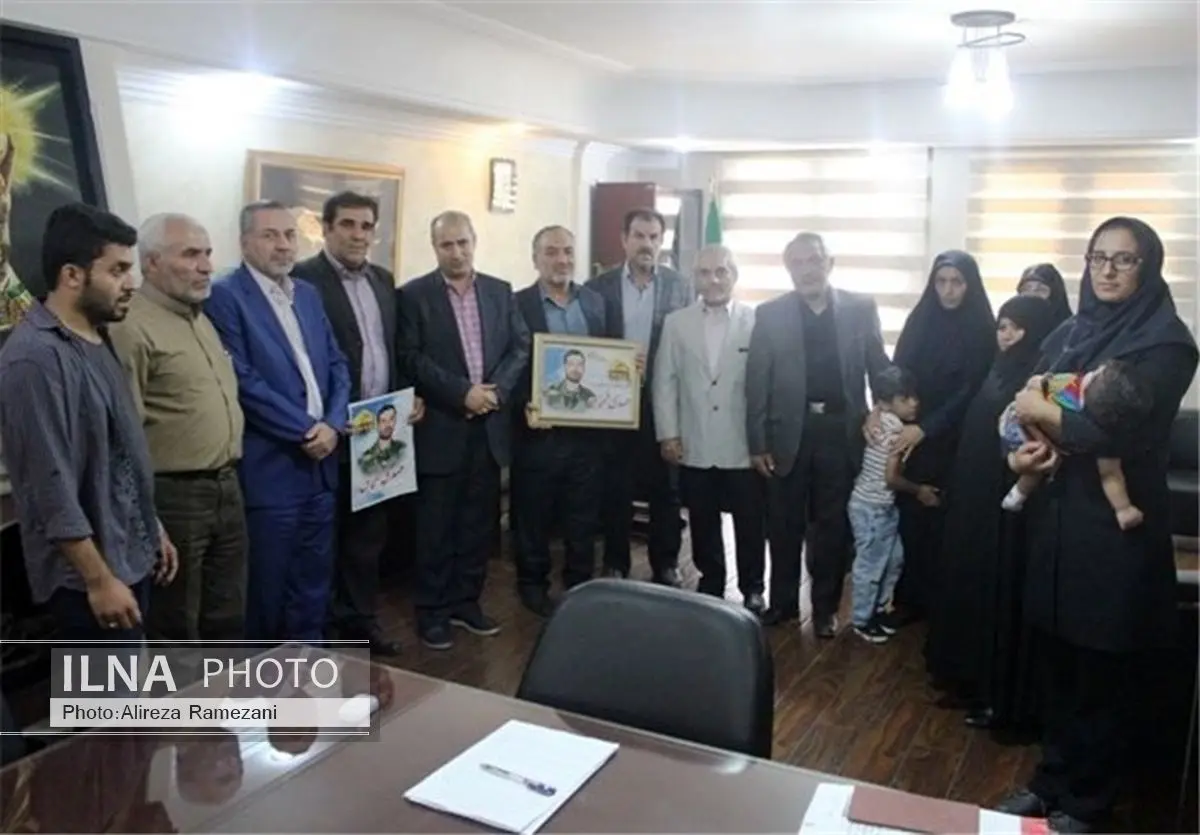 دیدار رئیس فدراسیون فوتبال با خانواده شهید مدافع حرم