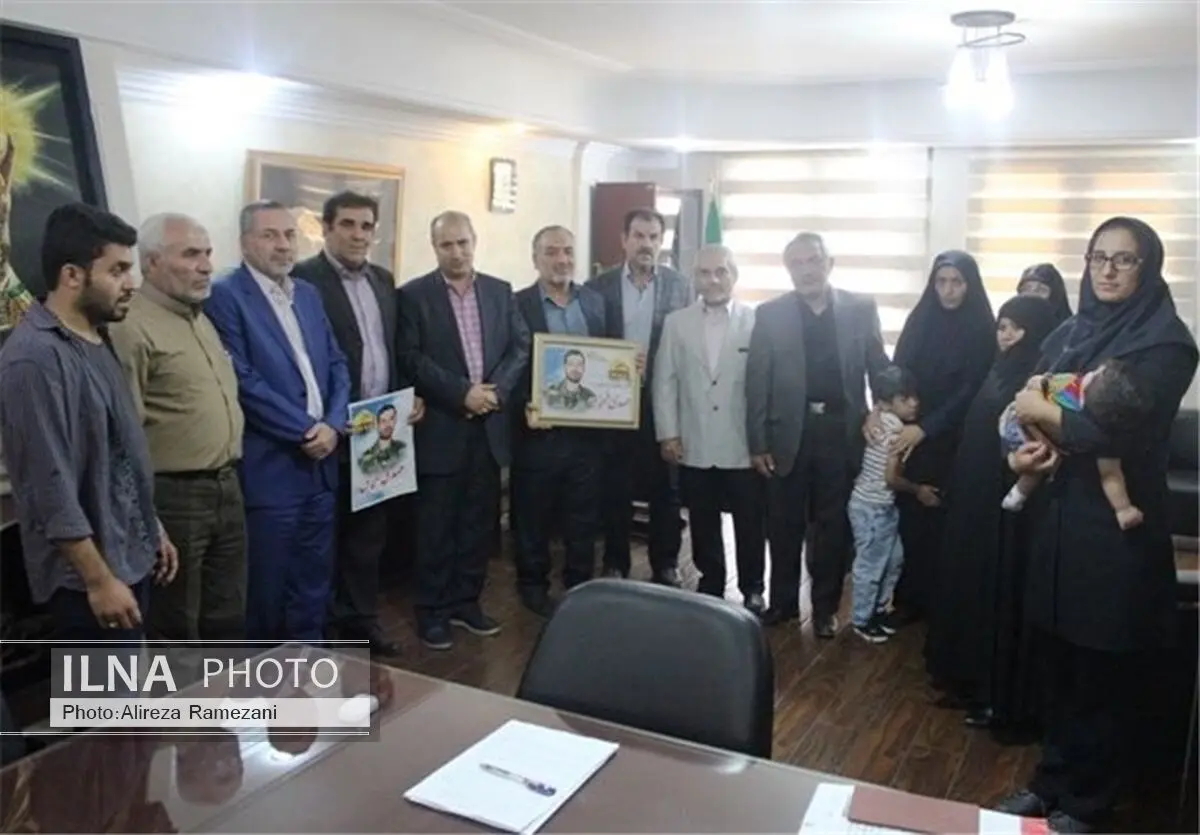 دیدار رئیس فدراسیون فوتبال با خانواده شهید مدافع حرم