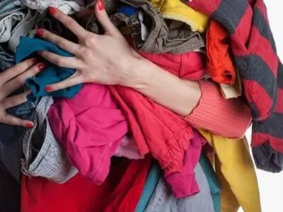 روش رنگ کردن لباس و شلوار جین در خانه