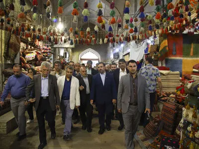 روند مرمت و بهسازی سقف بازار وکیل با سرعت بیشتری ادامه یابد