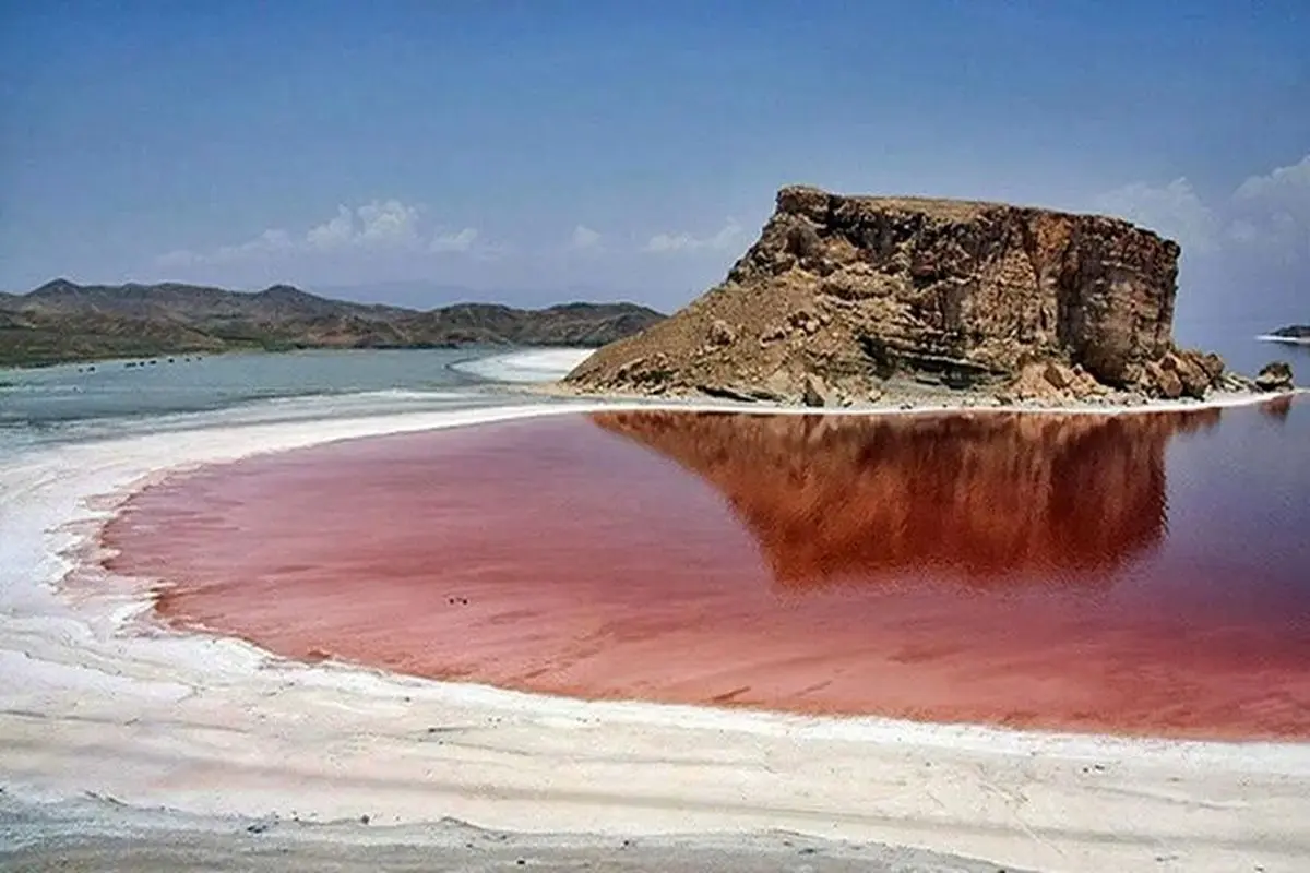 دریاچه ارومیه در آستانه بحران نهایی؛ هشدارها و راهکارهای متضاد برای نجات نگین آبی شمالغرب