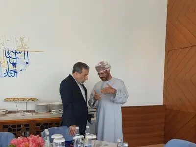 دیدار خصوصی عراقچی با وزیر امور خارجه عمان 