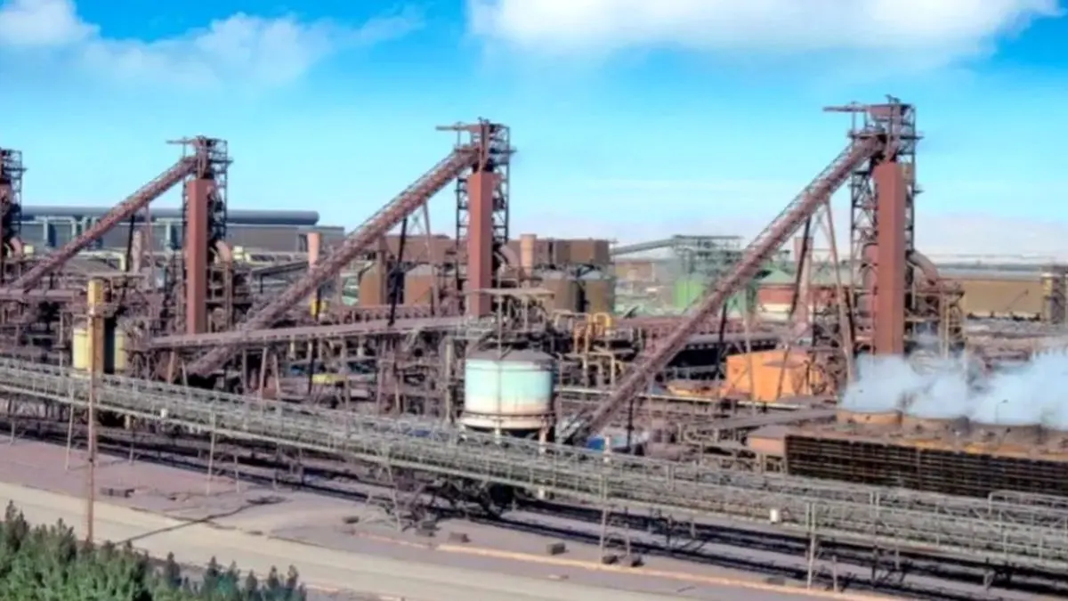 خسارت دشمن به نیروگاه‌های برق ۹۰۰ و ۲۵۰ مگاواتی فولاد مبارکه