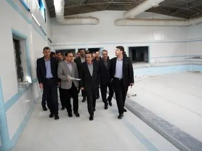 آبیک با 60 هزار نفر جمعیت استخر استاندارد ندارد