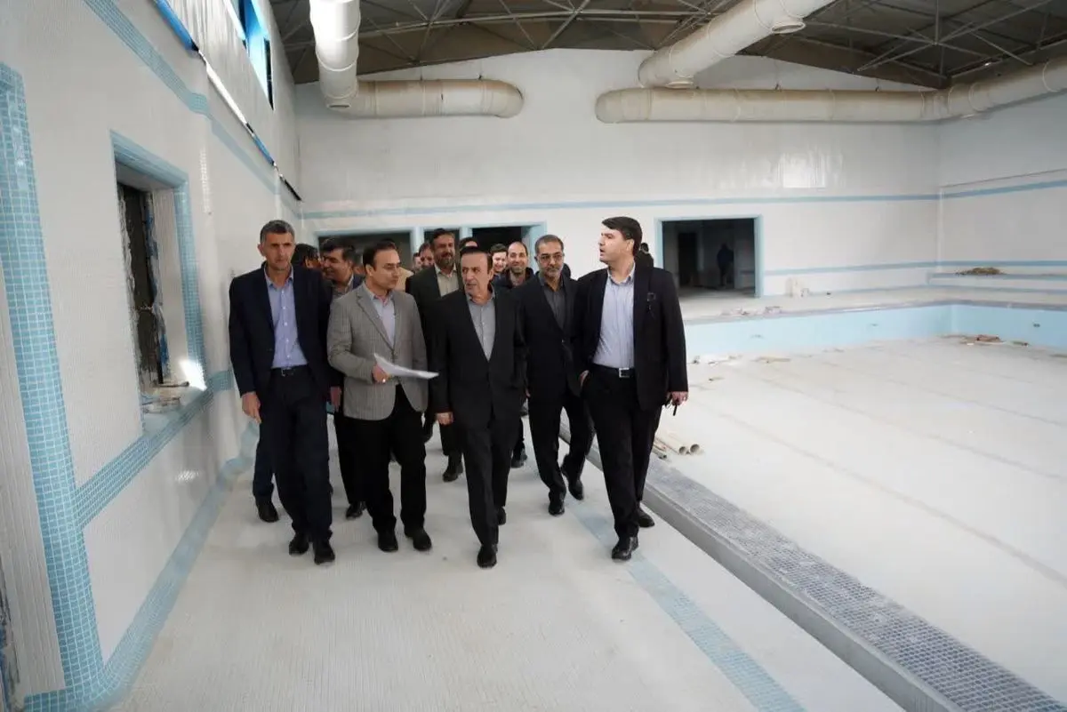 آبیک با 60 هزار نفر جمعیت استخر استاندارد ندارد