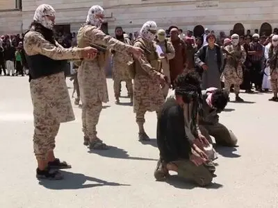 داعش ۳۰ عراقی را به جرم «ترک سرزمین خلافت» اعدام کرد