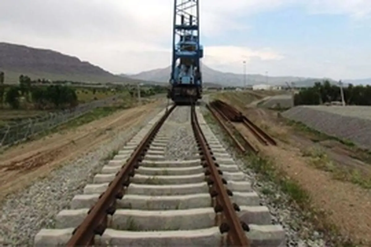 راه آهن غرب کشور از طرح‌های اولویت‌دار ریلی است