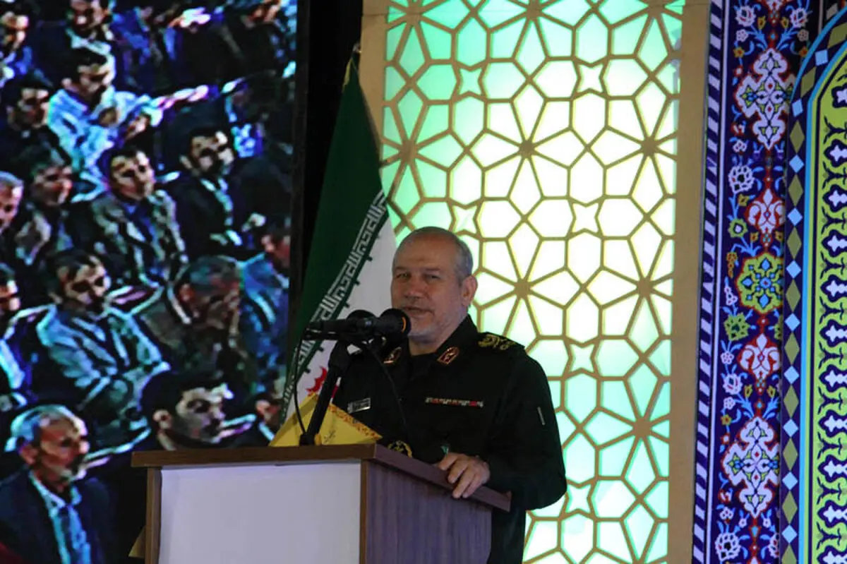 اللواء رحیم صفوی: الولایات المتحدة ستُرغَم علی مغادرة الشرق الأوسط
