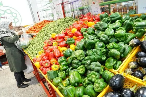 کاهش قیمت برخی سبزیجات در میادین و بازارهای میوه و تره بار