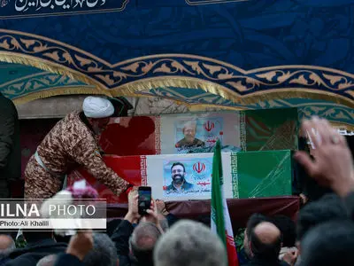 مراسم تشییع پیکر مطهر شهدای ناوشکن دنا / 3