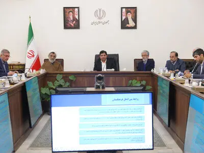 عدم بهره‌گیری از ظرفیت‌های بزرگ علمی فرهنگستان‌ها اجحافی بزرگ به آینده کشور است