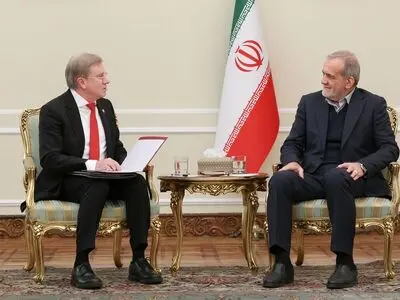 بزشکیان: ایران عازمة على اکمال ممر الشمال – جنوب