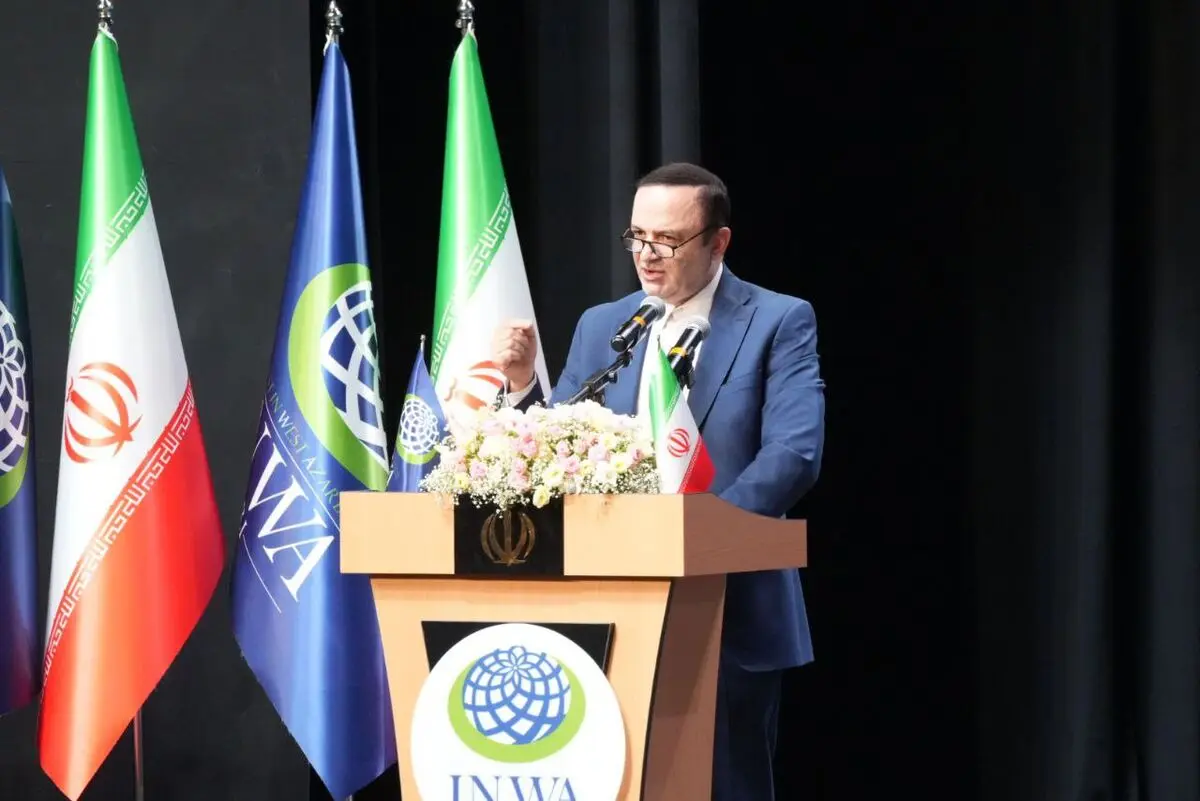 بازمهندسی مناطق آزاد و هدایت سرمایه‌ها به سمت تولید، راهبرد دولت چهاردهم است