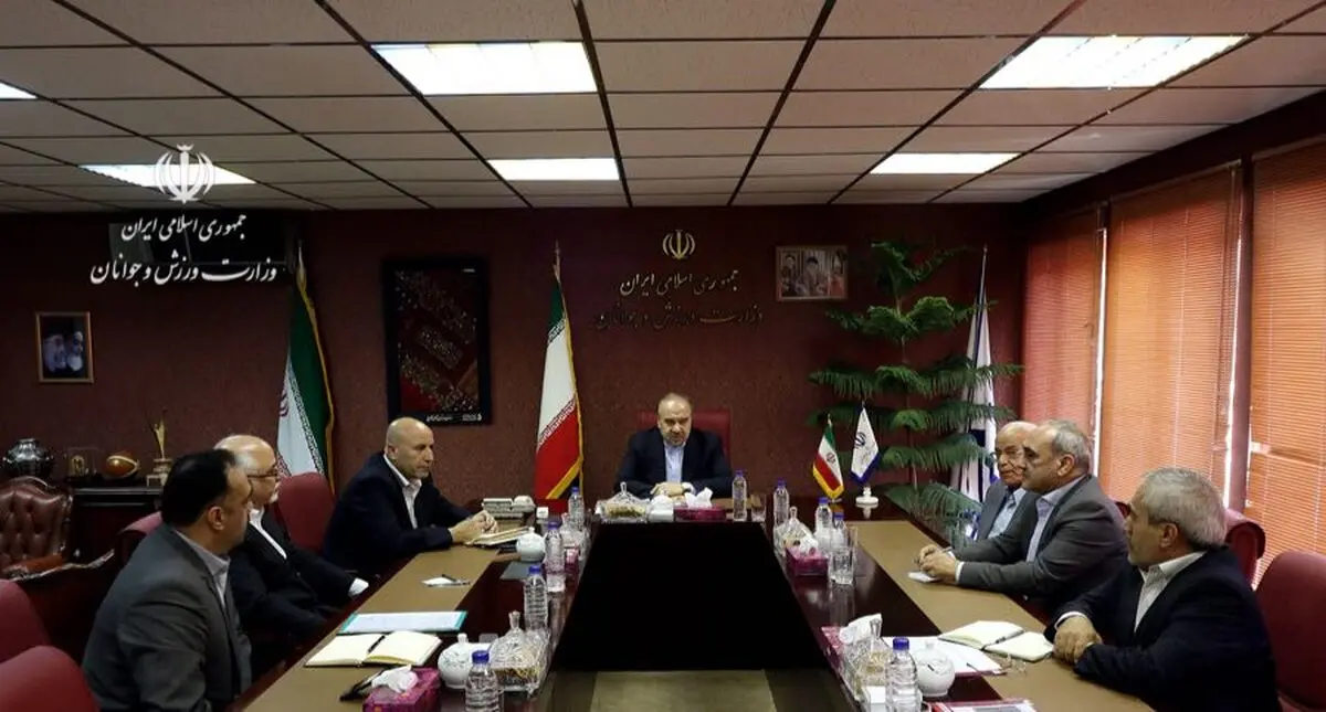 نشست وزیر با هیئت مدیره جدید پرسپولیس