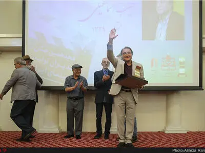 شأن هنرمندان نیست که در سطح وزارت کار بخواهند ثبت شوند/ لزوم تشکیل نظام صنفی هنرمندان مانند پزشکان +فیلم