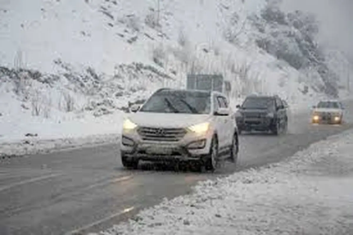 ترافیک سنگین در آزادراه تهران- کرج و کرج- قزوین/بارش برف در استانهای غربی و شمالی کشور