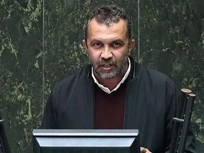 فروردین: باید حاشیه ها را کنار بگذاریم و به فکر حمایت از تیم ملی باشیم