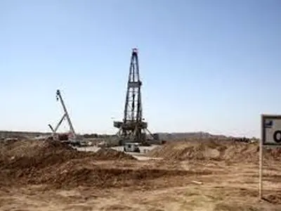 بهره‌برداری رسمی نفت از میدان‌های سپهر و جفیر آغاز شد