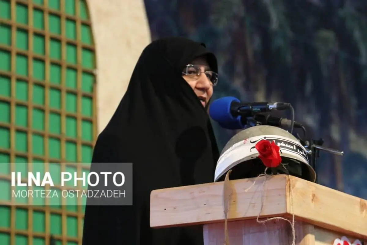 زنان غربی مظلوم تر از همه زنان تاریخ هستند چون هویت خود را از دست داده اند.