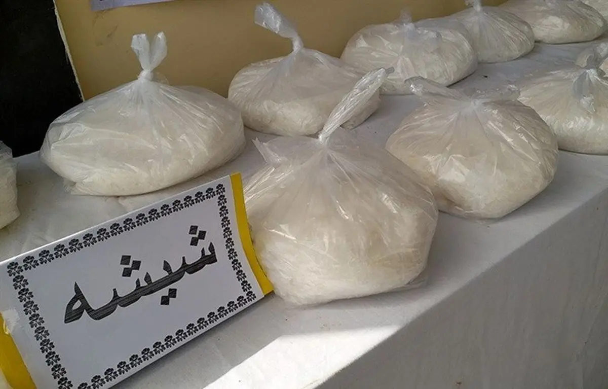 500 کیلوگرم موادمخدر شیشه در قلعه‌گنج کرمان کشف شد / آتش‌سوزی خودروی حامل موادمخدر و فرار قاچاقچیان