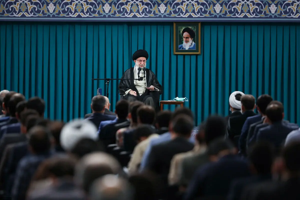 Leader to receive people from central Iranian province in coming days