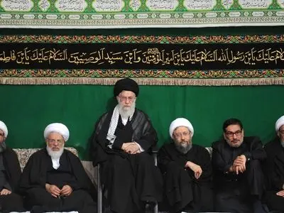 پنجمین شب عزاداری اباعبدالله الحسین(ع) با حضور رهبر انقلاب برگزار شد