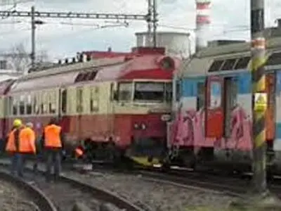 ده‌ها زخمی در حادثه برخورد دو قطار در پایتخت جمهوری چک