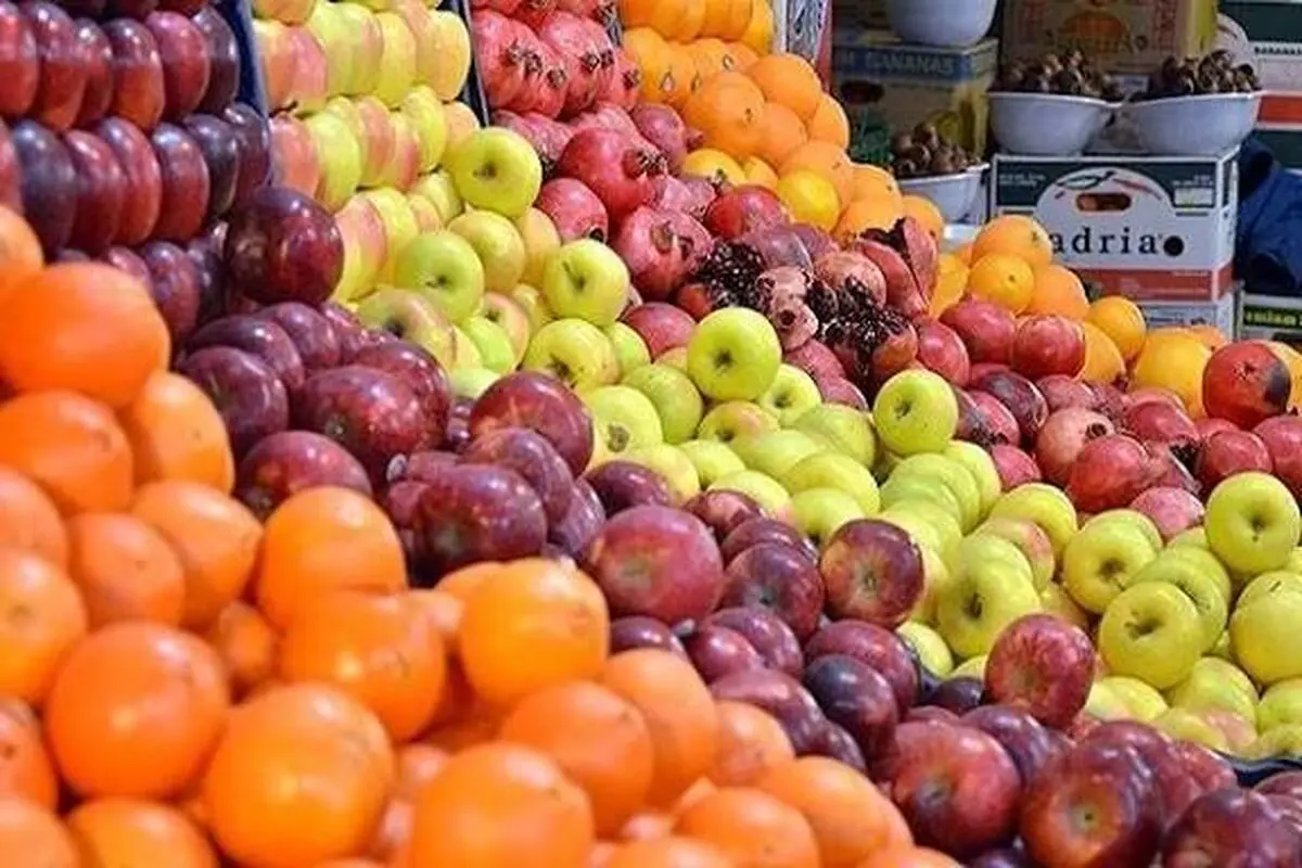 افزایش ۵۰ درصدی قیمت انواع میوه در بازار ارومیه/تقاضا پایین و عرضه زیاد است