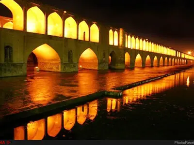 توجیه عجیب یک هموطن درباره تخریب سی و سه پل!/عکس
