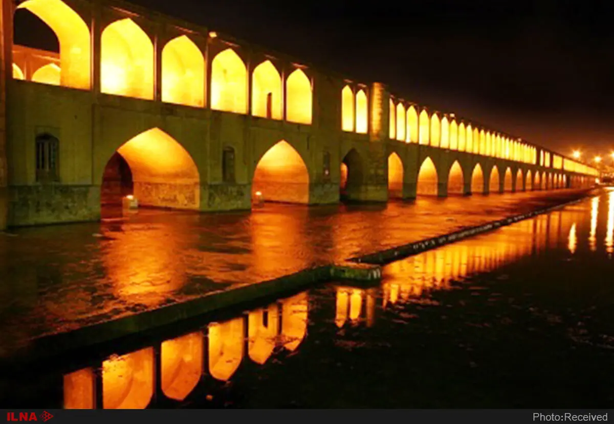 توجیه عجیب یک هموطن درباره تخریب سی و سه پل!/عکس