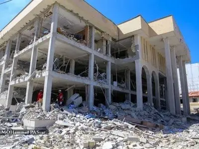 افزایش شهدای حمله دشمن به دادگستری لارستان به ۱۴ نفر