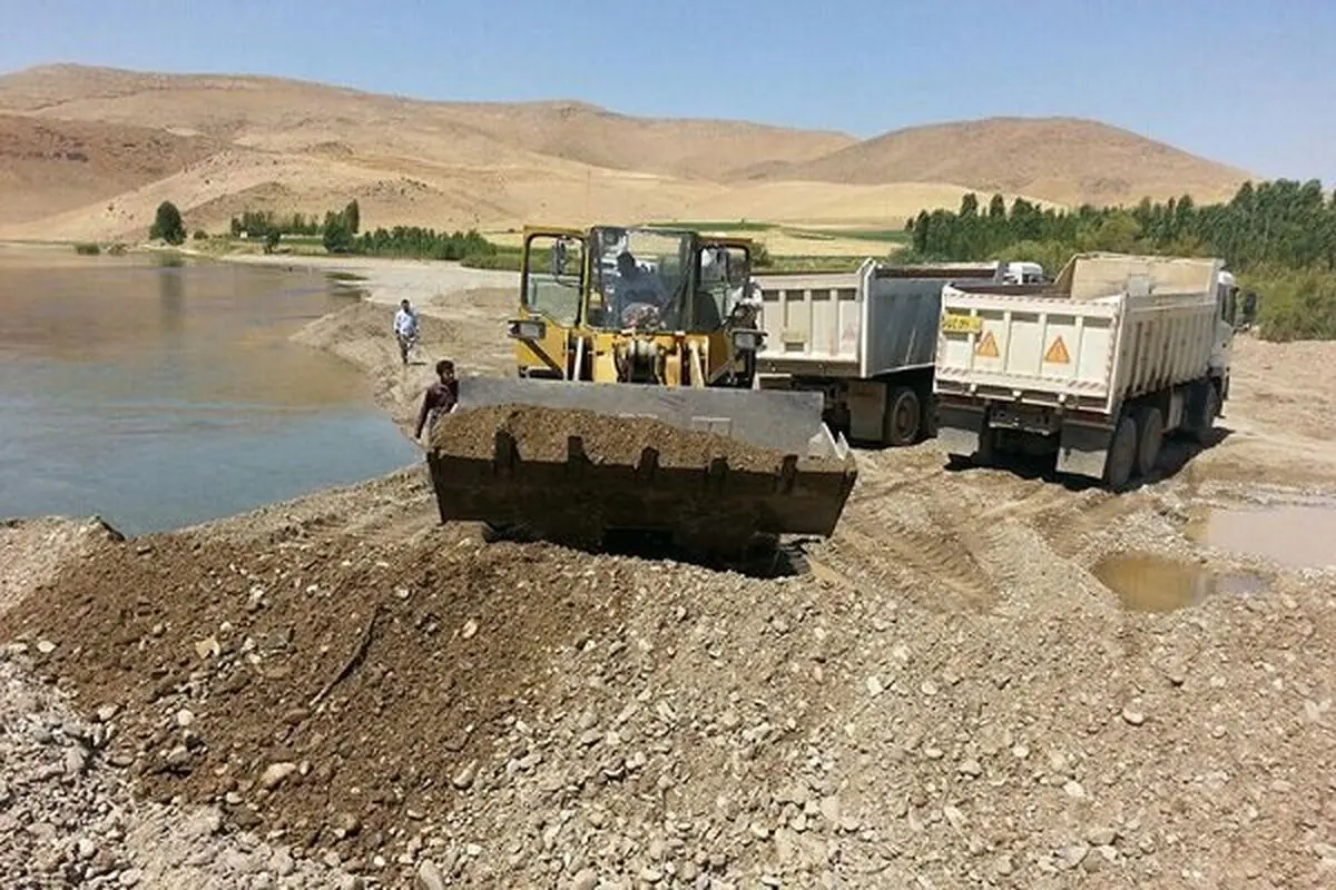 ۵۰۰ تن شن و ماسه بدون مجوز حمل در رشت / سه نفر دستگیر شدند