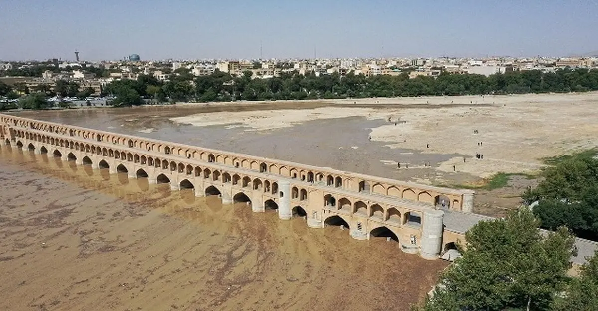  زاینده رود بدون دخالت مسئولان زنده شد/ خروش زاینده رود با رود شور