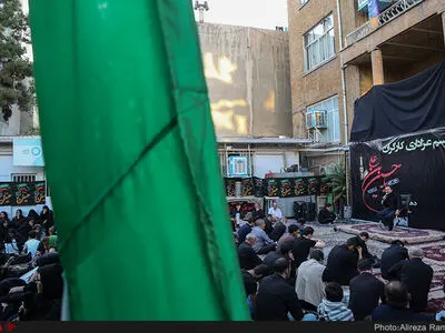 سومین شب مراسم عزاداری حضرت اباعبدالله الحسین (ع) در خانه کارگر 