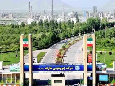 انتخاب کاتالیست روپک پتروشیمی شازند به عنوان دستاورد فناورانه صنعت پتروشیمی کشور / کاتالیست روپک 10 هزار میلیارد ریال ارزش افزوده برای پتروشیمی شازند خواهد داشت 