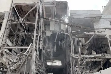 تخریب کامل 9 واحد مسکونی بر اثر حمله بامداد امروز دشمنان به شهر قم / آسیب شدید 40 واحد مسکونی دیگر