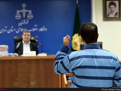 قاضی: فاکتورهای شرکت شما صوری است/ متهم: مجبور بودم از اطلاعات افراد استفاده کنم