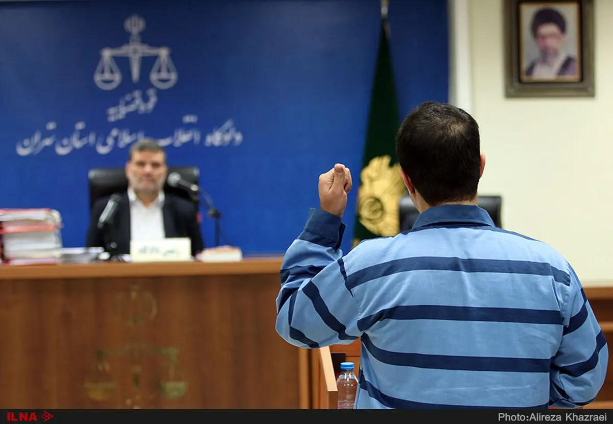 قاضی: فاکتورهای شرکت شما صوری است/ متهم: مجبور بودم از اطلاعات افراد استفاده کنم