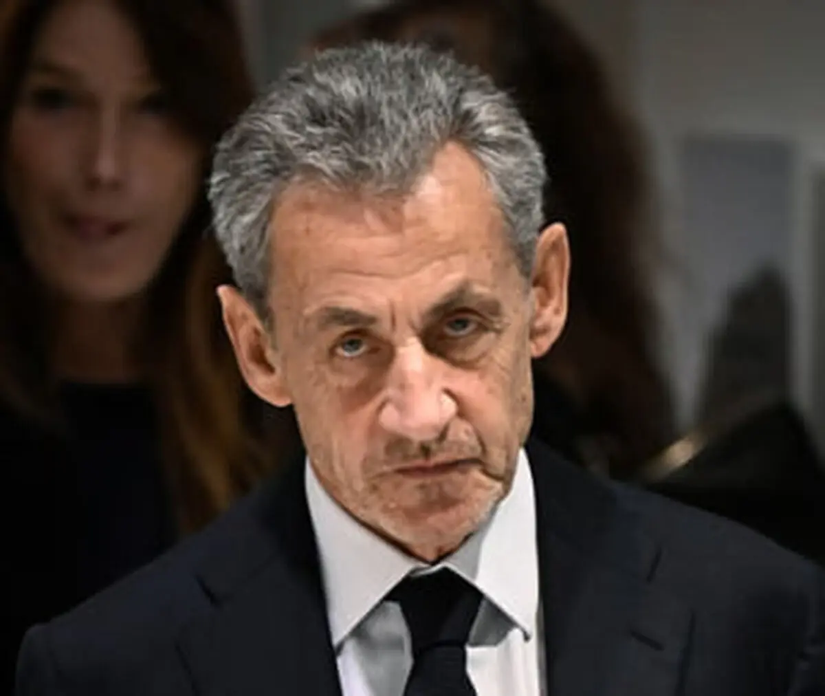 سارکوزی دوره زندان خود را در انفرادی می‌گذراند