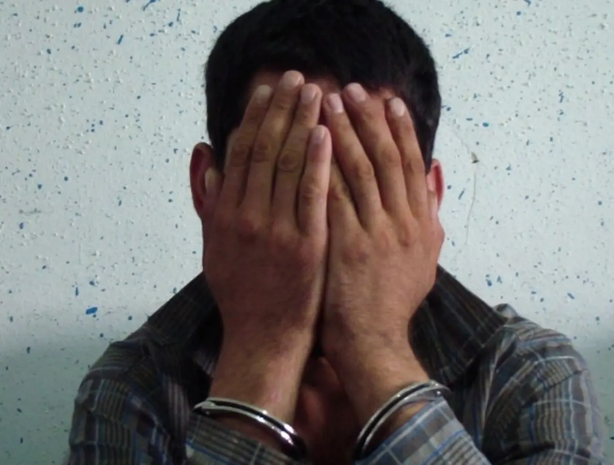 دکتر قلابی در مطب به دام افتاد
