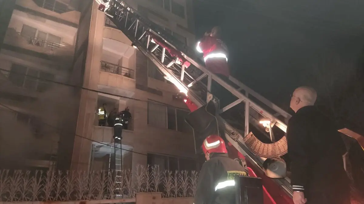 دو فوتی و ۲۰ مصدوم بر اثر آتش سوزی آپارتمان مسکونی در کرمانشاه