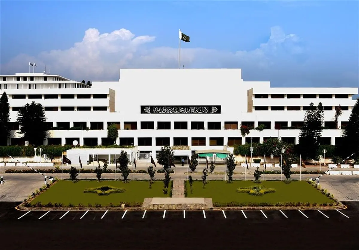  Pakistan Swears in New Parliament