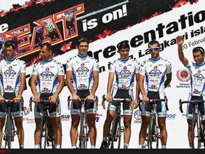 وقتی کاخ آرزوهای جوانان رکابزن تبریز فرو می‌ریزد