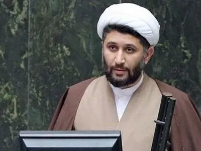 ضعف اینترنت و فضای مجازی بی در و پیکر نشانگر ضعف مدیران این حوزه است