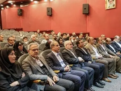 نشست هم‌اندیشی کارگزاران منطقه یک کشوری کانون جهانگردی و اتومبیلرانی برگزار شد