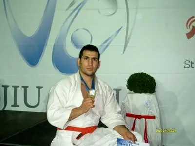 ​مجتبی اکبری با تیم گلزن کرشن آلمان قرارداد بست