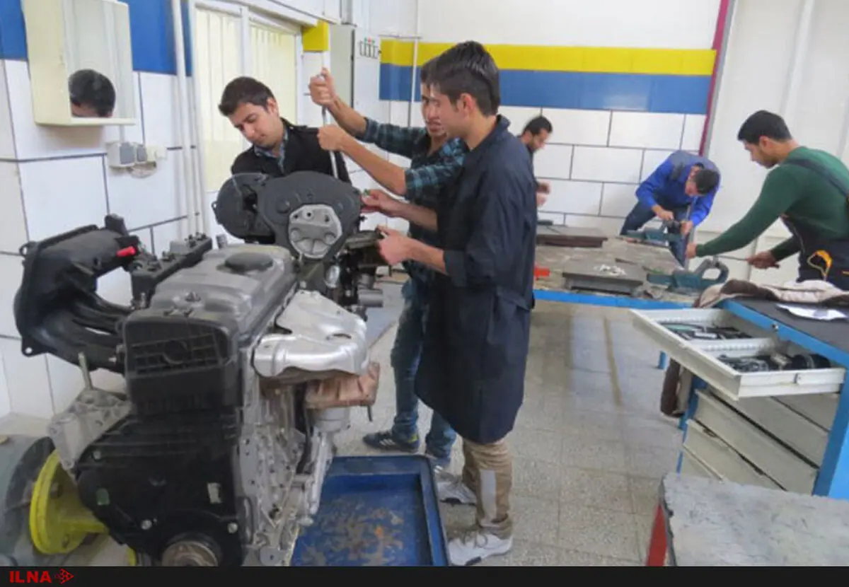 مهارت آموز زندگی افراد را تغییر می دهد و مانع بیکاری است 