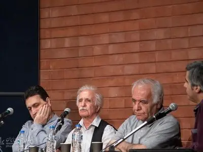 ناسره‌ها جای سره‌ها را گرفته‌اند/ از توجه به «شطرنج باد» خرسند نمی‌شوم